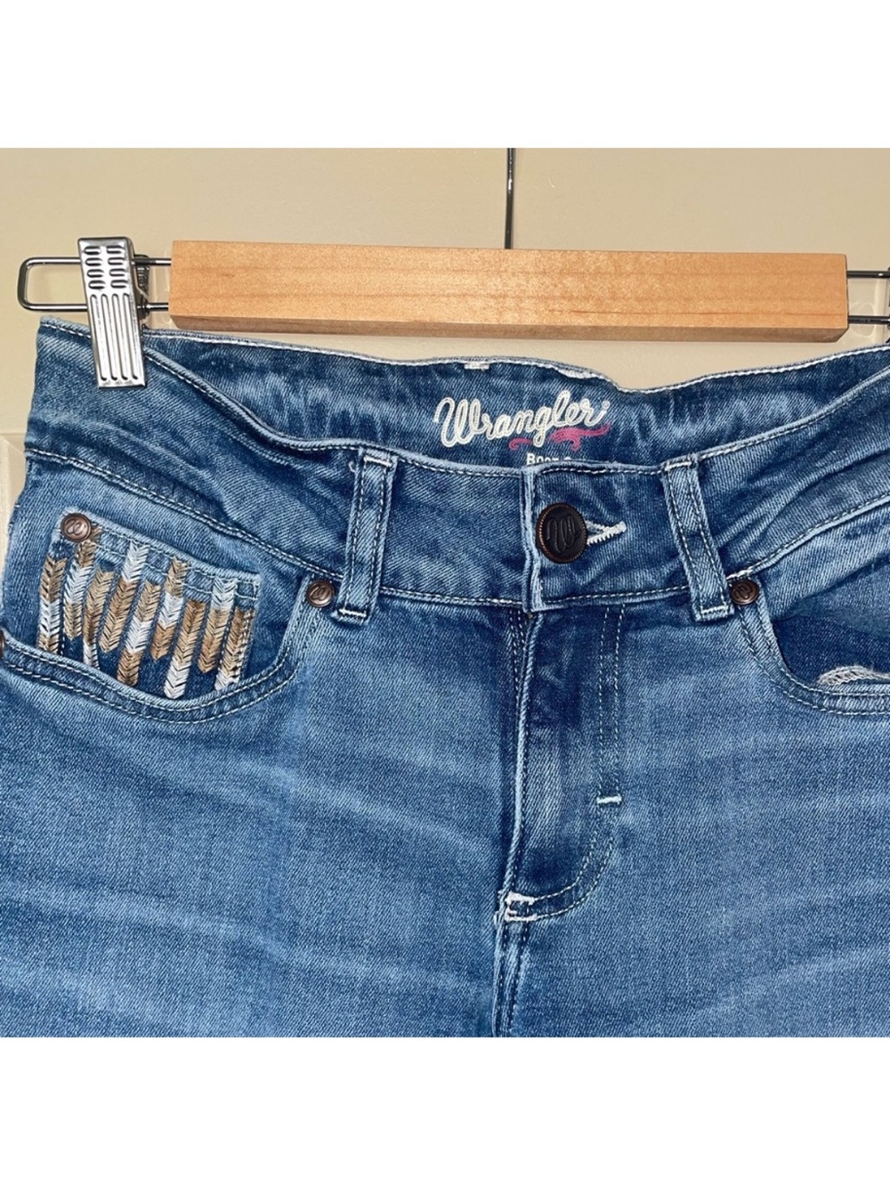 Women's Wrangler Retro® Mae Bootcut Jean in Faye 29x32 - Picture 9 of 10
